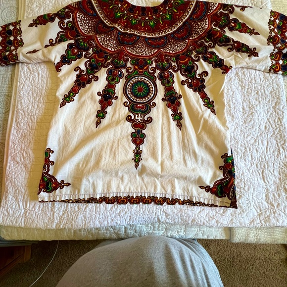 Tops - Cute vintage blouse/shirt - white and multi-color design made in Jamaica